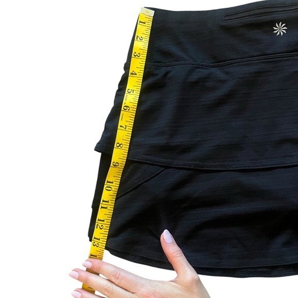 Women's ATHLETA Black Stripe Swagger Skort Tennis Skirt Built In Shorts Medium - Picture 6 of 7